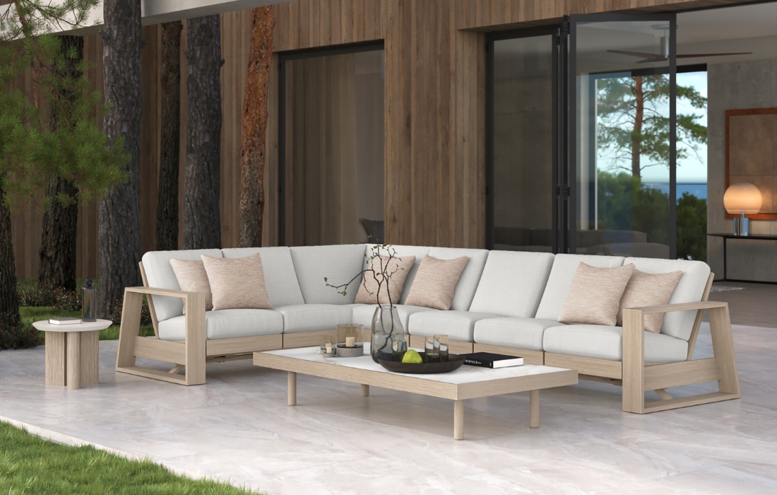 Novara Sectional
